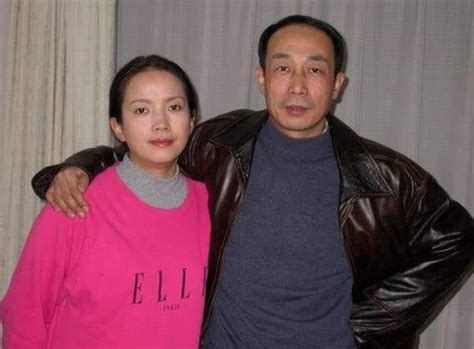 张丰毅吕丽萍5年没把儿媳捧红，没想到被靳东的剧带火了__财经头条