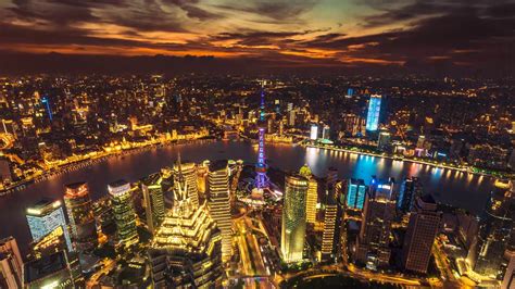 站在上海环球金融中心观光厅拍摄夜幕开始降临城市8K延时视频—高清视频下载、购买_视觉中国视频素材中心