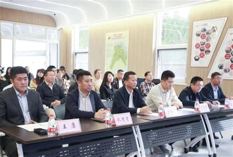 我院赴河南省电子商务创业孵化基地考察学习-工程管理与房地产学院