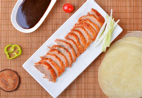 正宗北京烤鸭的制作流程，很少有人知道他的操作手法！