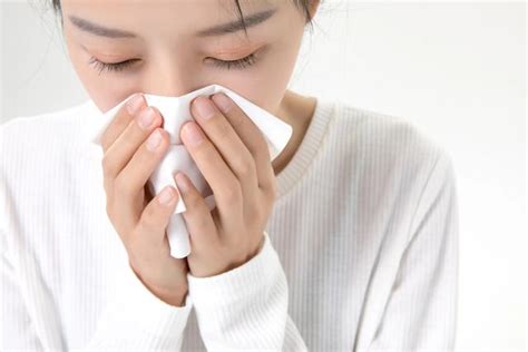 鼻痒，流清涕，喷嚏不断，盘点治疗过敏性鼻炎的四大类中成药 第一