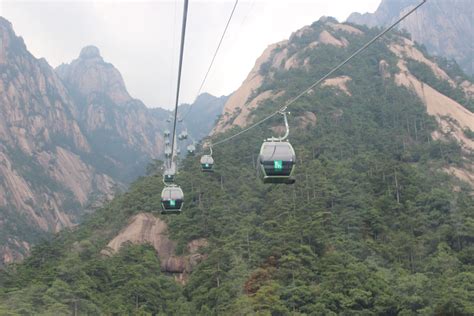 黄山:西海缆车试运营 游客轻松游峡谷_旅游频道_凤凰网