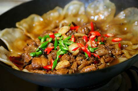 徐州特色美食"地锅鸡“