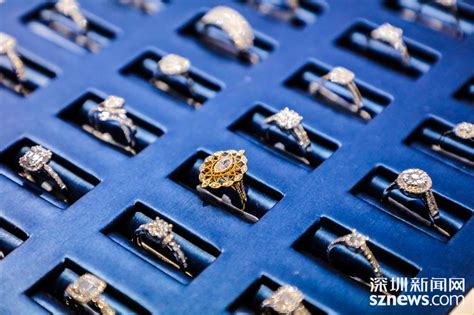 『独家专访』英国珠宝设计师 Stephen Webster：珠宝设计的无限可能 | iDaily Jewelry · 每日珠宝杂志