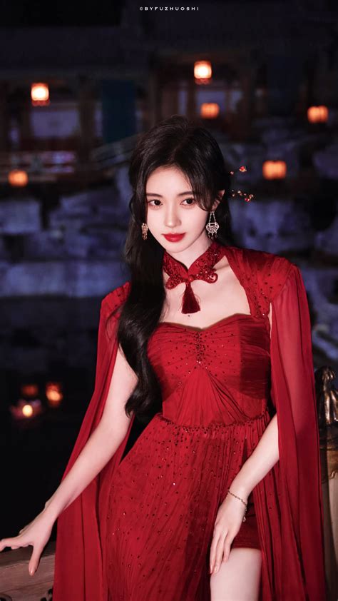 鞠婧祎红韶愿图片