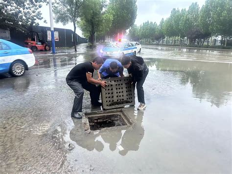 短时强降雨导致道路积水 运城市城市管理局紧急排水-运城市人民政府门户网站