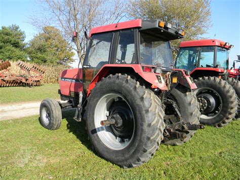 Case IH 5240 tractor - Schneider Auctioneers LLC