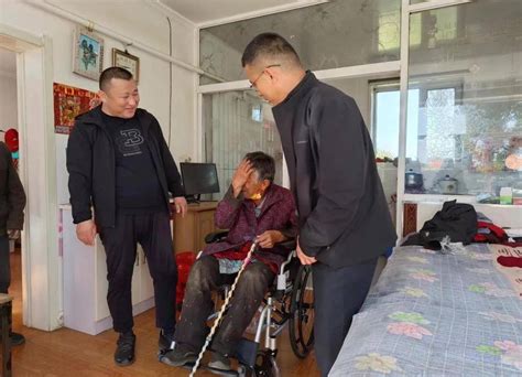 助行器带轮带座铝合金残疾人四脚拐杖康复辅助行走器带臂拖助步器-阿里巴巴