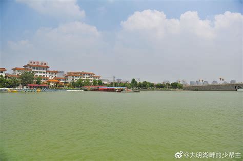 东昌湖之与聊城，相当于大明湖之与济南，西湖之与杭州