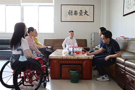 岳阳楼区残联开展残疾人辅助器具进社区进家庭活动