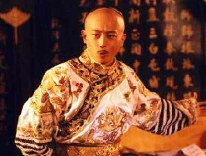 “乾隆皇帝”的5位扮演者，张国立最儒雅，霍建华最帅，他最经典