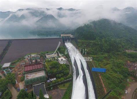 浙江武义：源口水库开闸泄洪-人民图片网