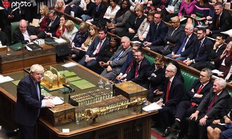 英国议会重开 首相约翰逊现身议会