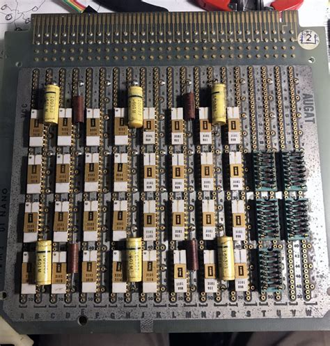 Intel’s First: The 3101 64-bit Bipolar Memory | The CPU Shack Museum