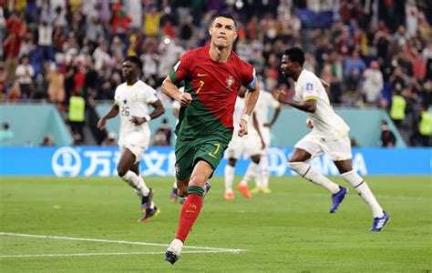 C罗连续5届世界杯破门 葡萄牙3-2加纳-24VS直播