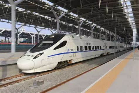 “宁夏首条高铁”银兰客专线今日正式开通_手机新浪网