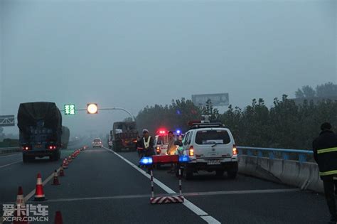 实拍：今晨一沪牌奔驰G55发生交通事故，2人当场死亡-爱卡汽车网论坛