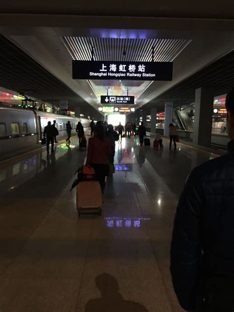 地铁延时运营满百日 "夜上海"有哪些变化?|火车站|夜上海|地铁_新浪新闻