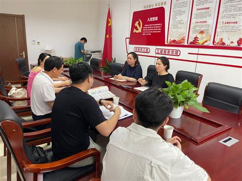 芜湖市产业工人队伍思想政治工作研究中心与芜湖市总工会对接芜湖《劳模风采录》采编工作