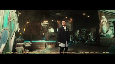 《英雄联盟：双城之战》中文主题曲《孤勇者》发布，陈奕迅献唱|孤勇者|英雄联盟：双城之战|主题曲_新浪新闻