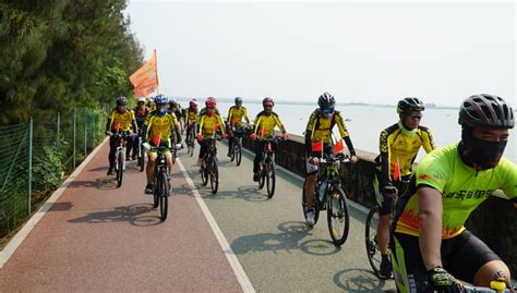 高速前行 2017环万峰林自行车联赛年度总决赛 - 赛场 - 骑行家 - 专业自行车全媒体