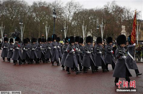 【英国】白金汉宫的卫兵换岗仪式-七色地图的财新博客-财新网