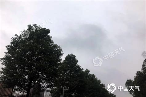 湖南大风降温降雨齐登场！明起雨带南压范围扩大 局地有大到暴雨-资讯