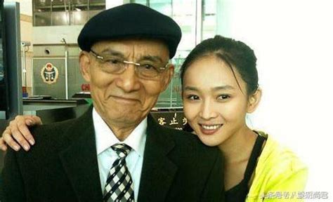 90岁“济公”爷爷游本昌感叹年轻演员：你们好幸福啊_凤凰网视频_凤凰网