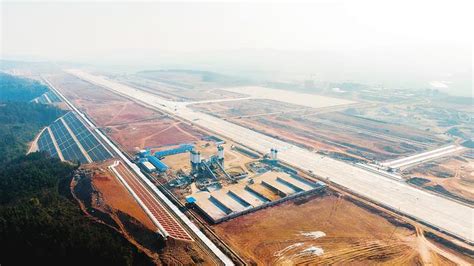 郴州北湖机场跑道混凝土浇筑施工全面完成 - 市州精选 - 湖南在线 - 华声在线