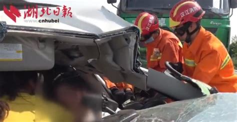 中国交通事故20200415：每天最新的车祸实例……_新浪新闻