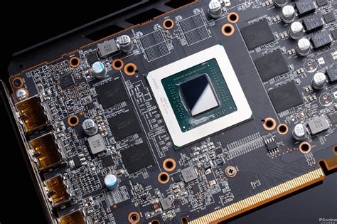 AMD RADEON VII显卡内部拆解图_数码图赏_太平洋科技