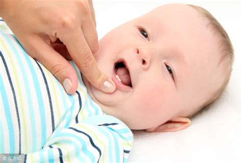 婴儿长牙会拉稀原理是（宝宝腹泻竟因为长牙）-幼儿百科-魔术铺