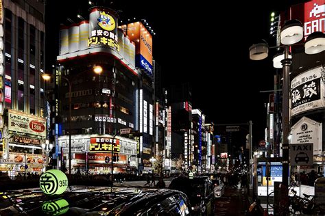摄影 ｜ 霓虹灯下的日本街道|霓虹灯|街道|摄影_新浪新闻