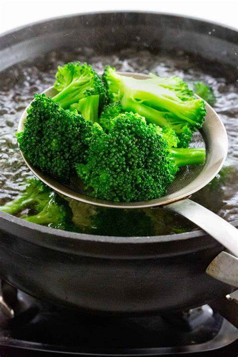 How to Cook Broccoli (5 Easy Methods) - Jessica Gavin