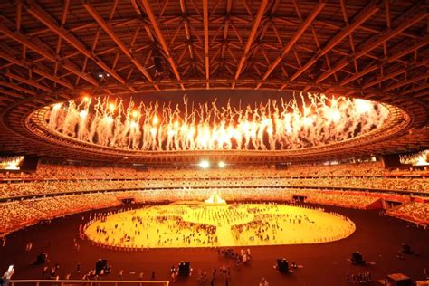 东京奥运会主火炬点燃！_京报网