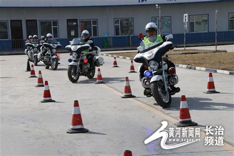 长治交警三大队开展警用摩托车驾驶技能强化培训--黄河新闻网