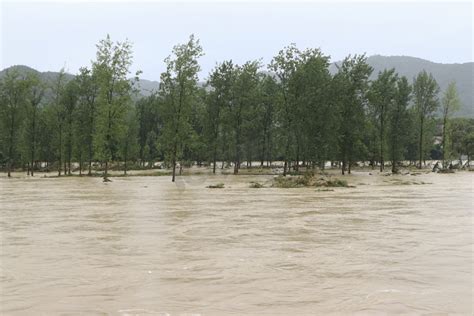 河北连发三个暴雨红色预警，部分地区受灾严重