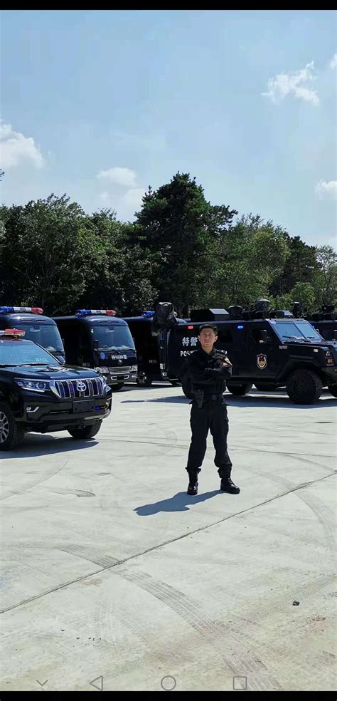 河北省石家庄市公安特警支队开展摩托武装巡逻