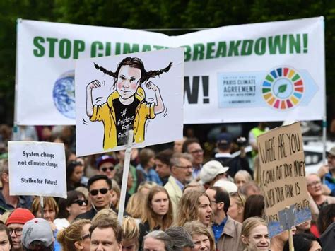 这名16岁瑞典女孩 掀起全球最大规模反气候变化运动 | 地球日报