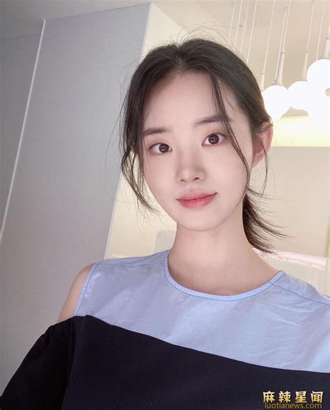 申诗雅魔女2图片