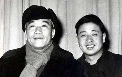 资料图片:1963年侯宝林和徒弟马季珍贵合影 - 随意云