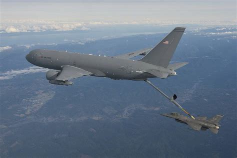 美国空军的神操作，不顾KC-46存在问题，强行削减32架老式加油机_凤凰网军事_凤凰网