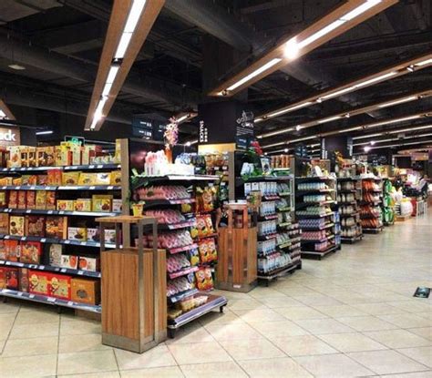 众派思空间设计新作：爱买特PLUS南坪步行街店—超市里的小重庆_众派思商业设计-站酷ZCOOL