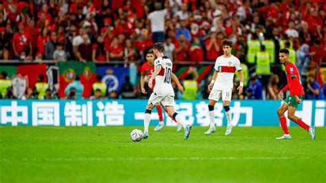 “北非雄狮”摩洛哥1-0淘汰葡萄牙，创历史进四强_手机新浪网