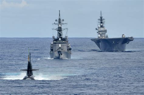 日本最大"准航母"现身南海 携潜艇开展反潜演练-中国南海研究院