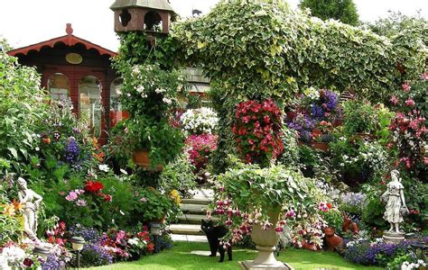 几种植物巧搭配，轻松打造欧式庭院微场景 - 海蒂和噜噜的花园设计效果图 - 躺平设计家