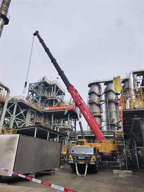 天津南港乙烯项目核心设备一次吊装成功 - 中国石油石化