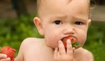 给宝宝吃水果需要注意啥 婴幼儿怎样吃水果才健康？|宝宝|水果-育儿·BAIZHI-川北在线