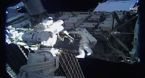 美国首个赴国际空间站的“全私人”宇航团队返回地球-新闻资讯-旗讯网手机端