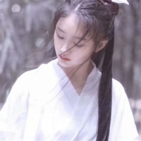 最适合女生的古风头像